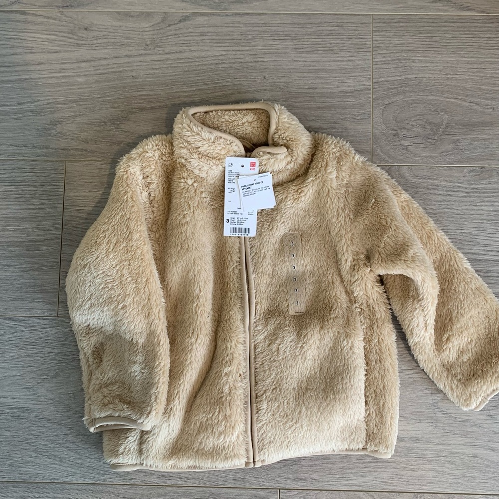 Uniqlo Kids Sherpa Fluffy sweater Jacket